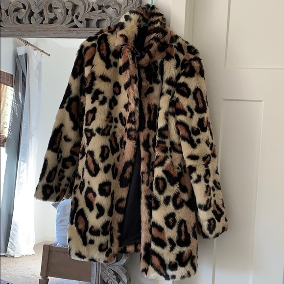 jessica simpson leopard coat